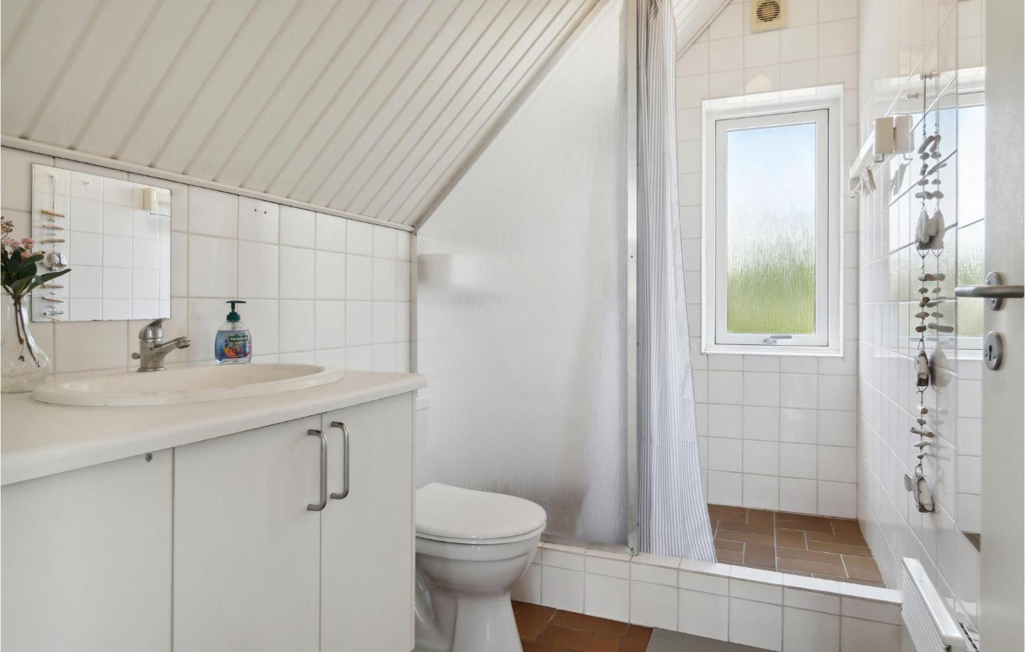 1 Bedroom Nice Apartment In Idestrup Bøtø By 외부 사진